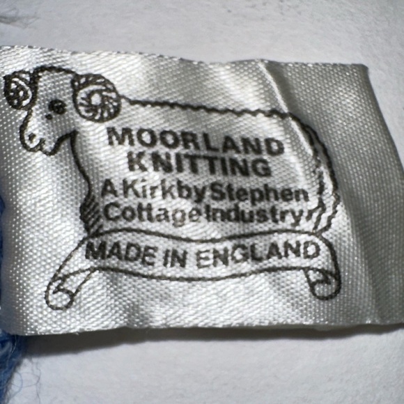 Boy’s Made In England Wool Paddington Bear Sweater - Picture 4 of 5